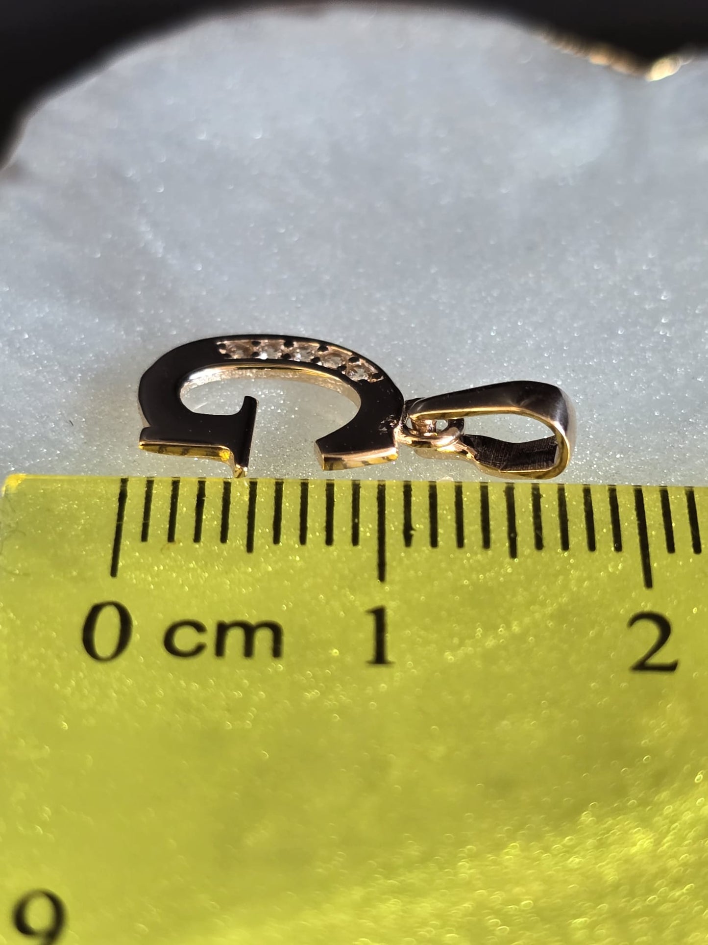 585 Gold Letter G