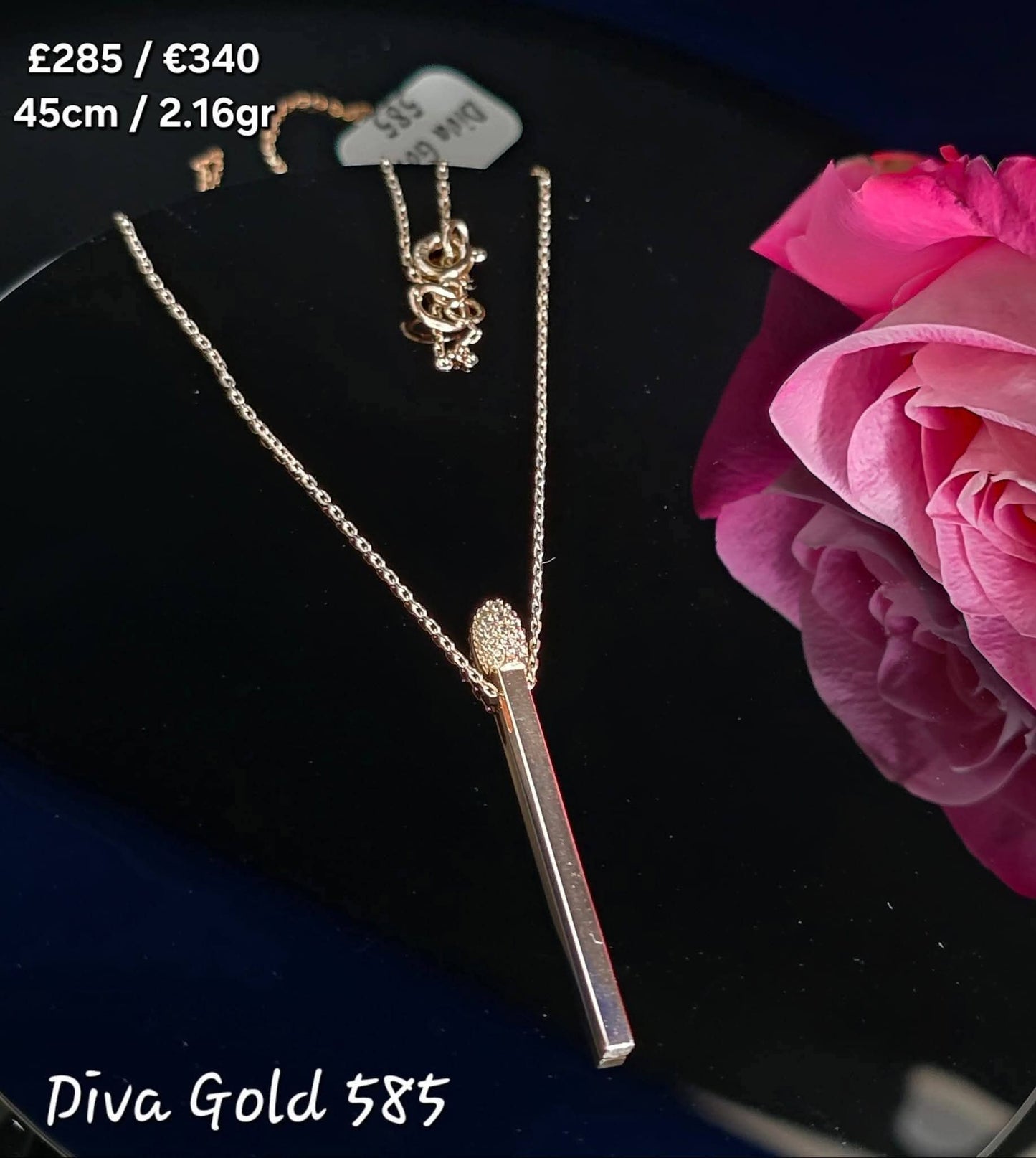 Gold Chain with pendant. 45cm