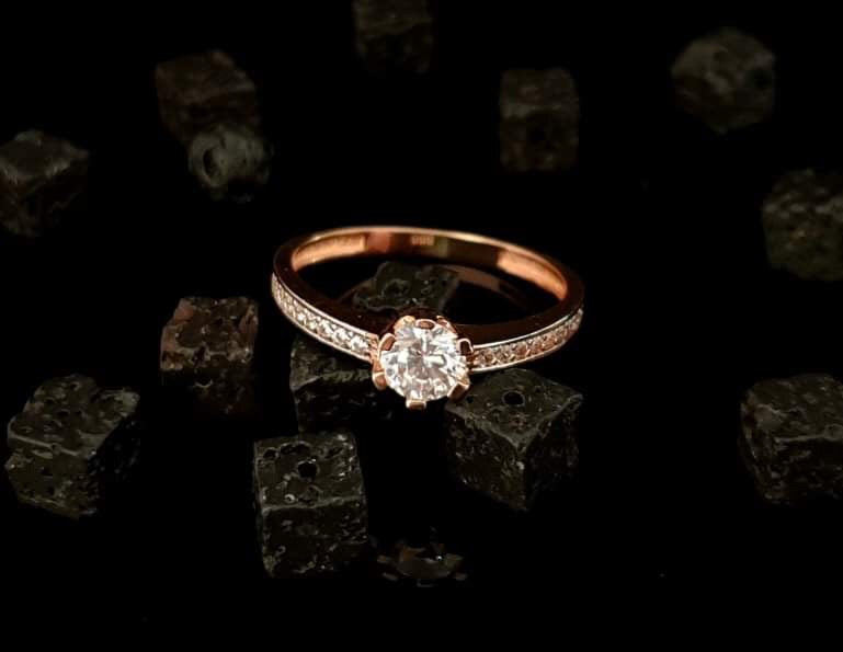 Gold 585 rings size 16.5