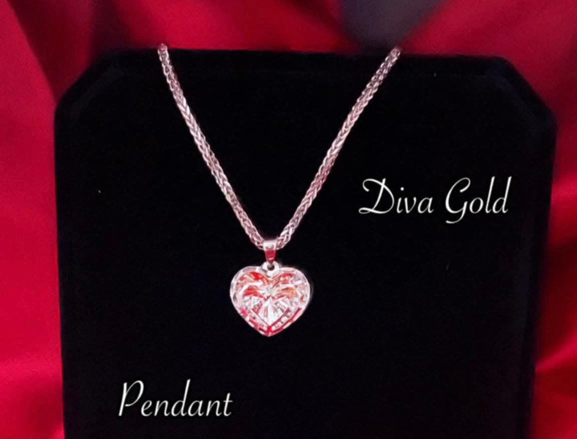 Chain and pendant - set