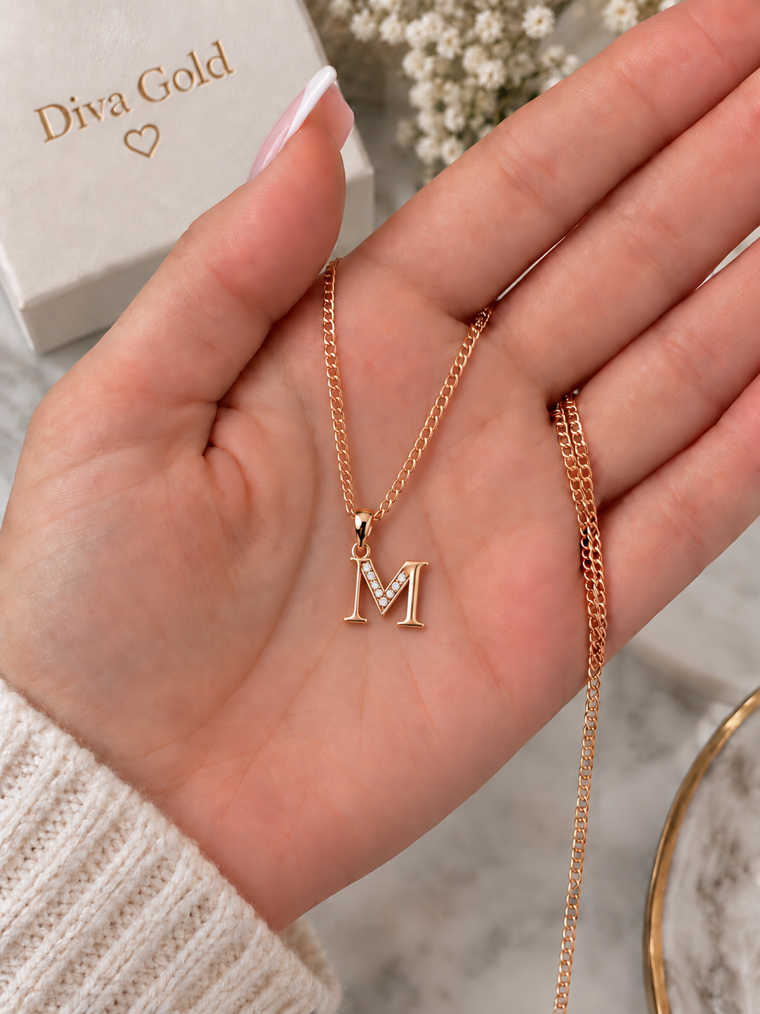 585 Gold Letter M
