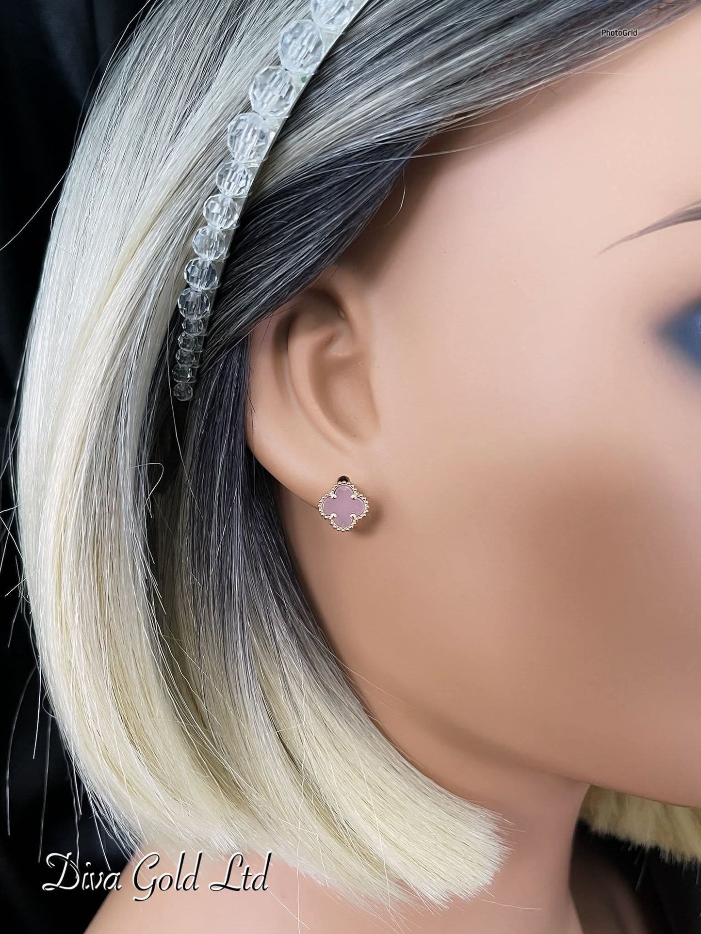 Gold 585 clover studs earrings.