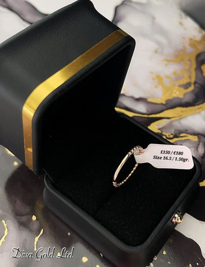 Gold ring. Size 16.5