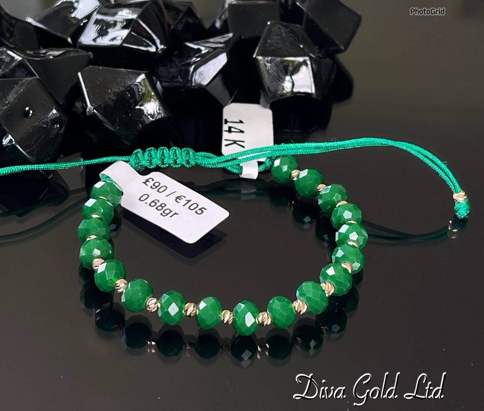 Green thread bracelet with 585 gold details. 0.68gram