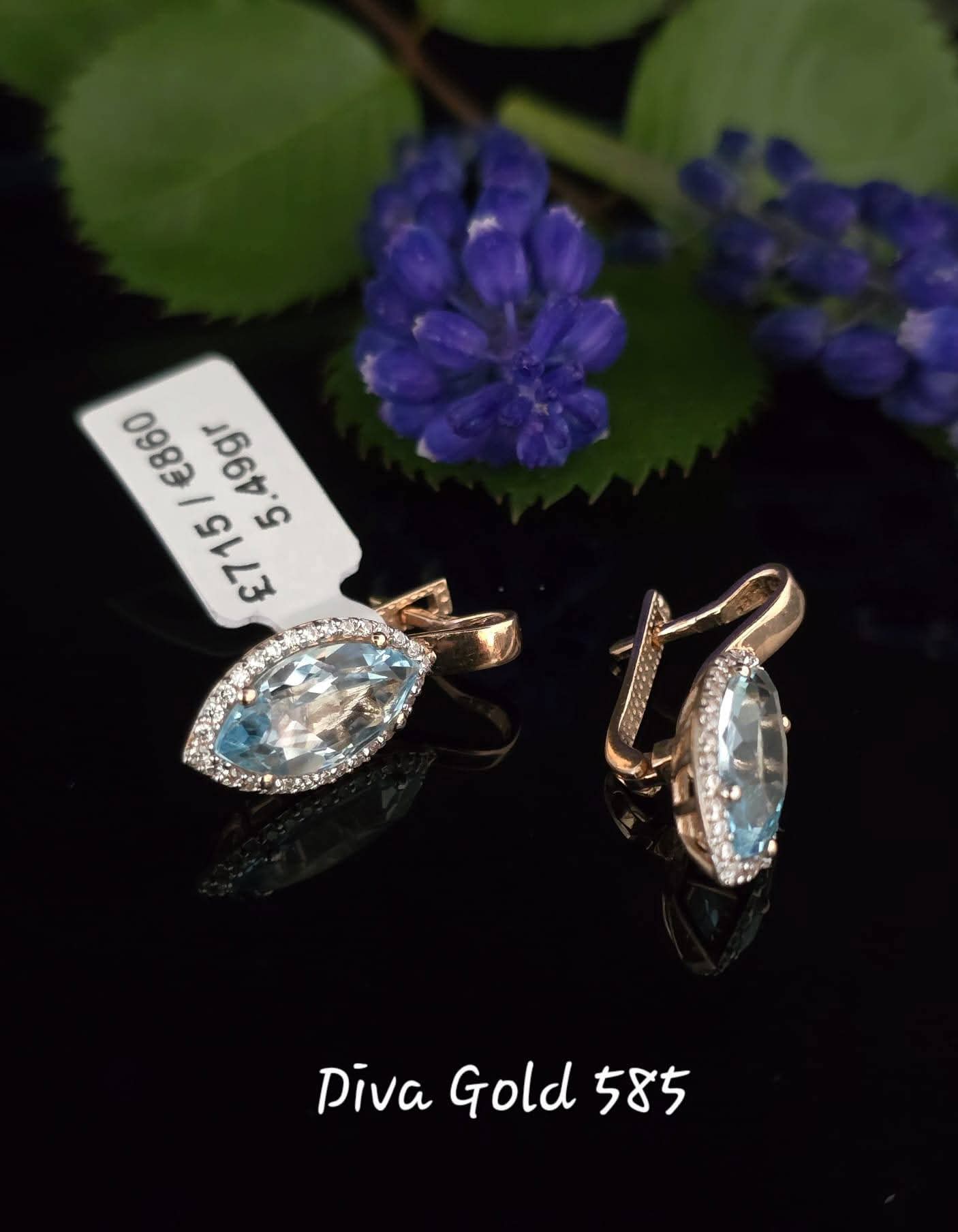 585 Gold earrings. 5.49gr