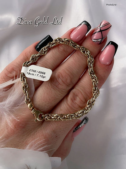 Gold bracelet. 19cm