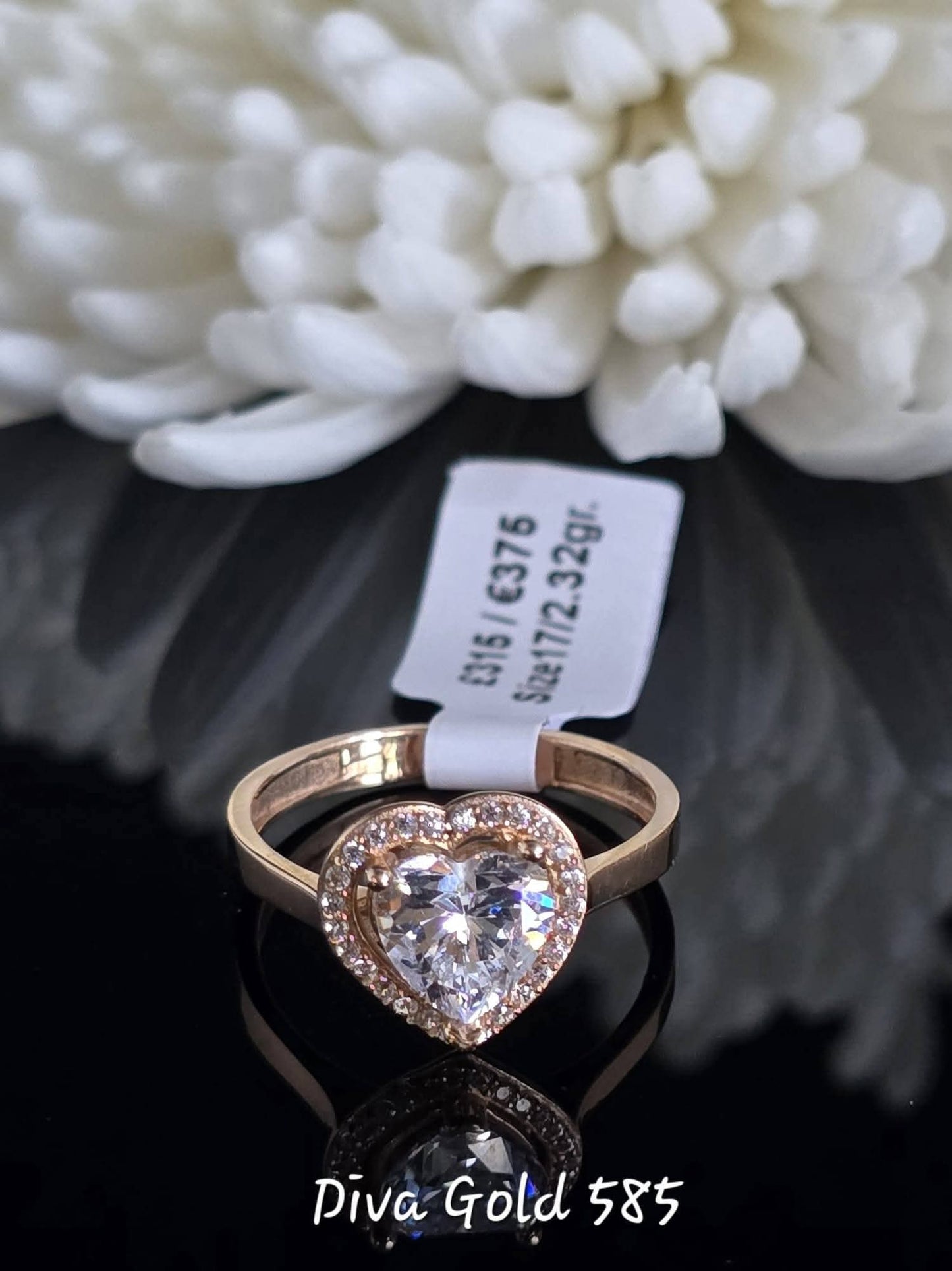 Gold women ring.Size 17