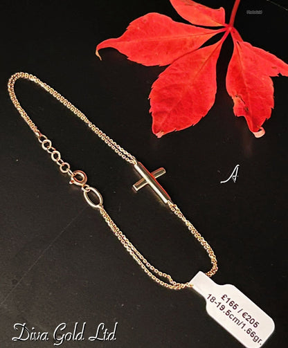 Gold bracelet with cross pendant. 18-19cm