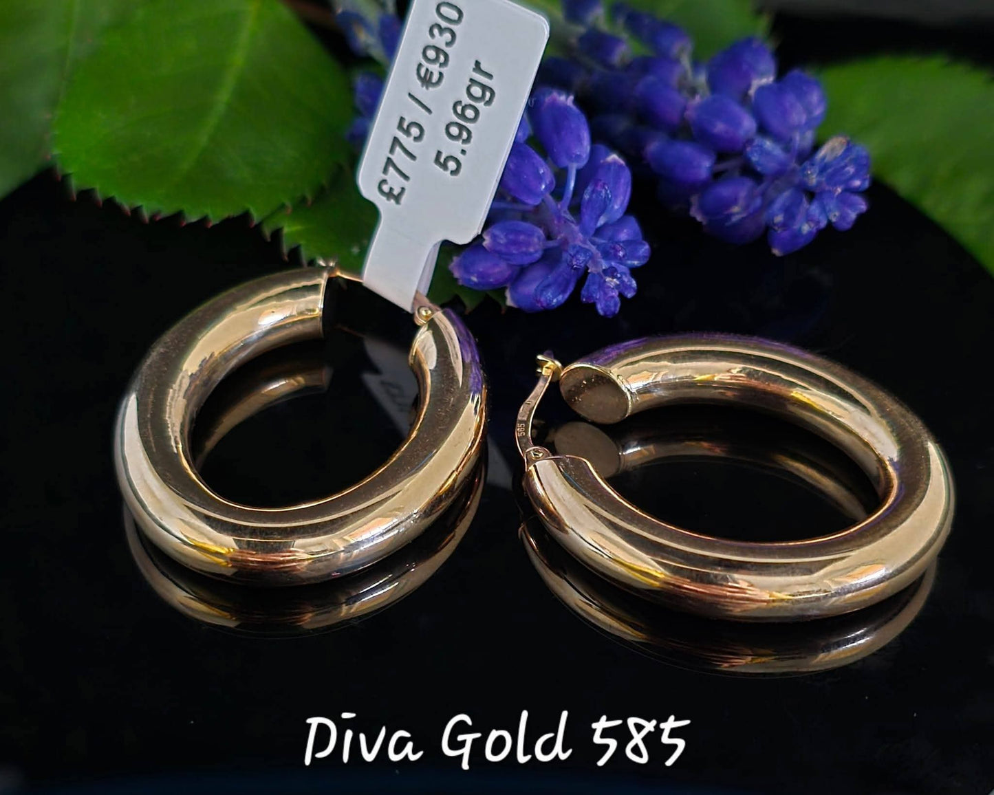 585 Gold hoop earrings. 5.96gr