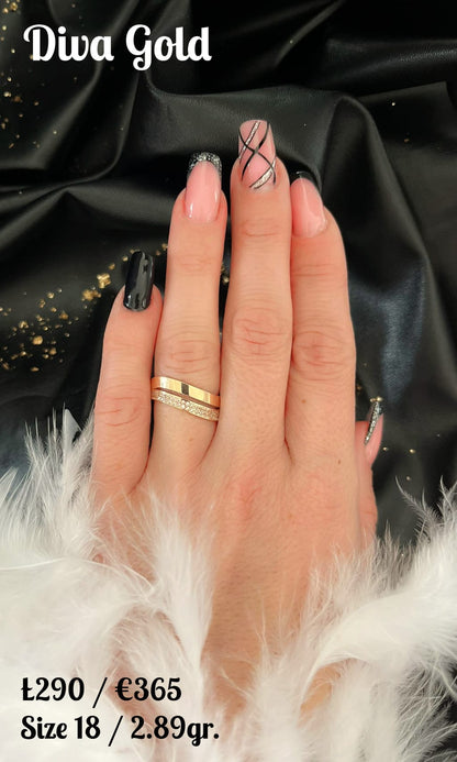 Gold double ring. Size 18