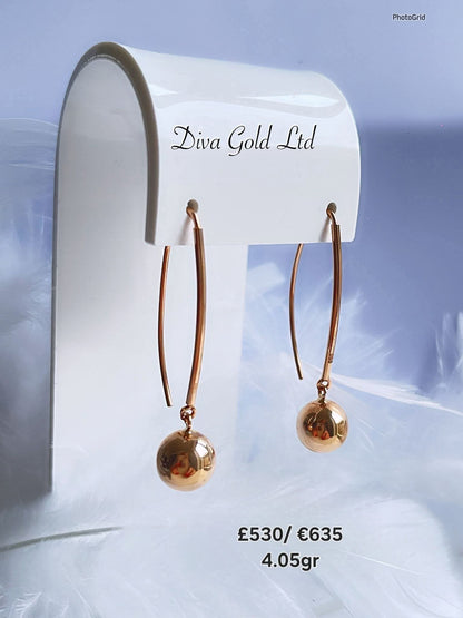 585 Gold earrings. 4.05gr