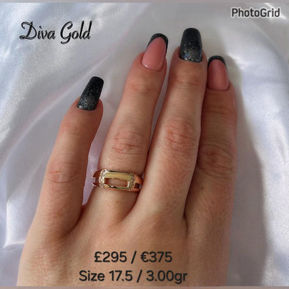Gold ring with zircon stones Size 17.5