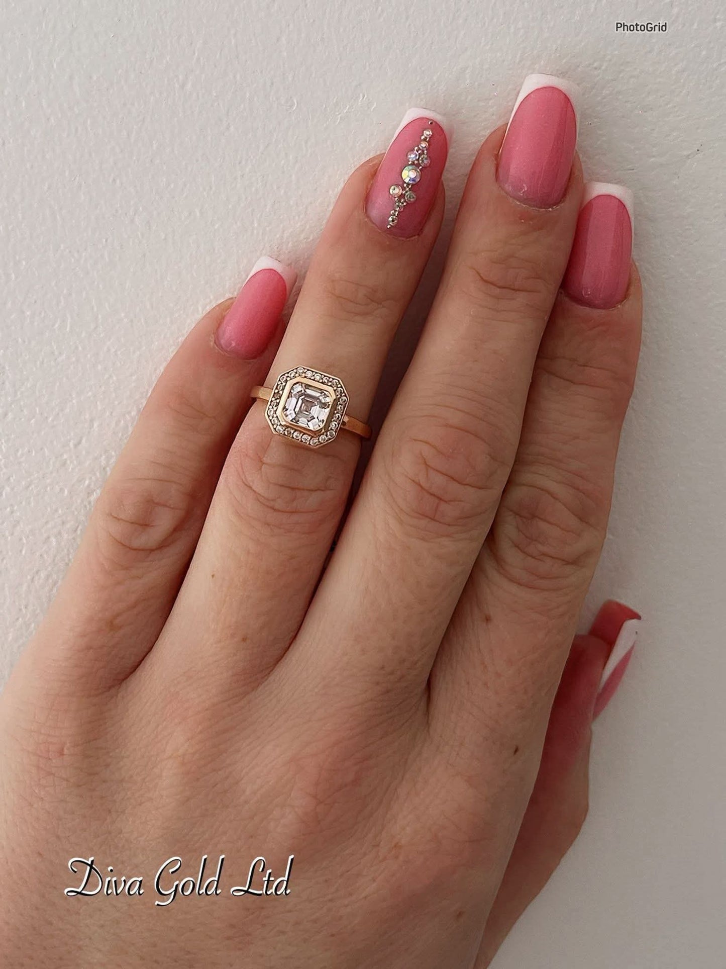 Gold women ring.Size 16.5