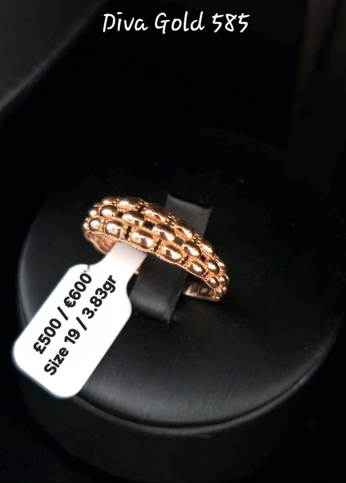 Gold women Ring. Size 19