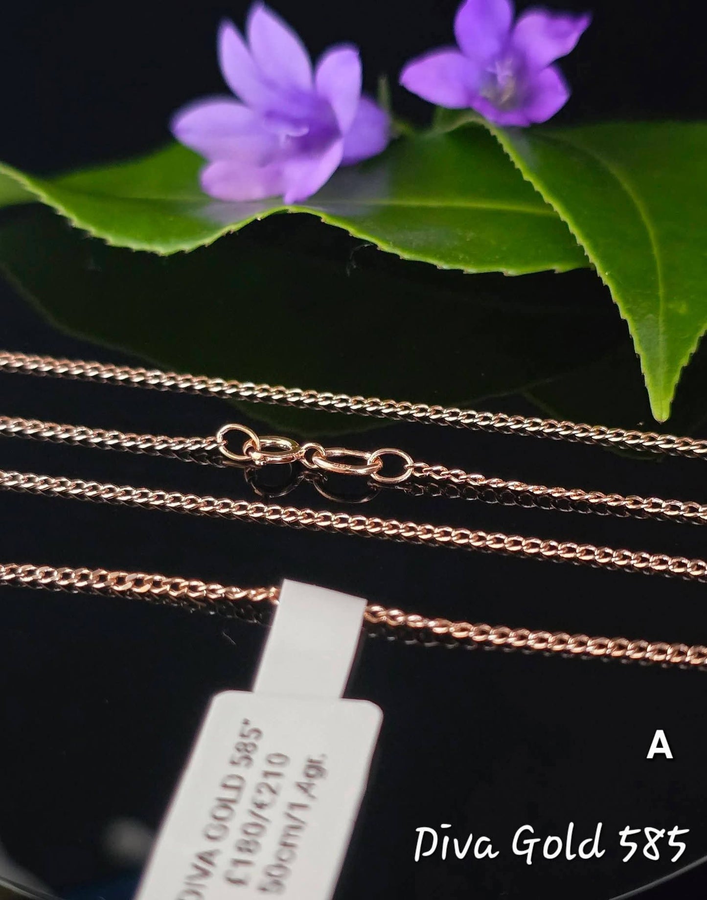 585 Gold chain 50cm. 1.4gr