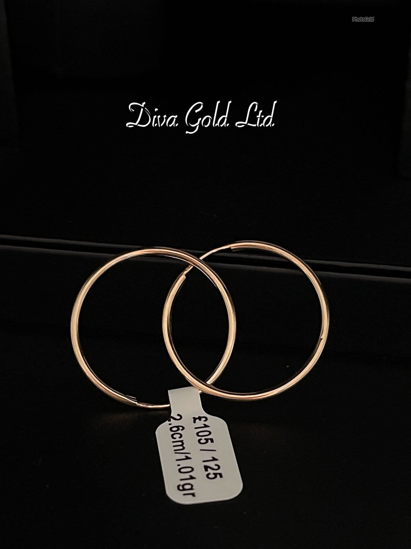 Gold 585 hoop earrings.