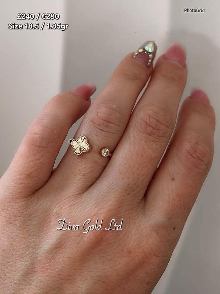 Women's gold clover ring. Size 18.5