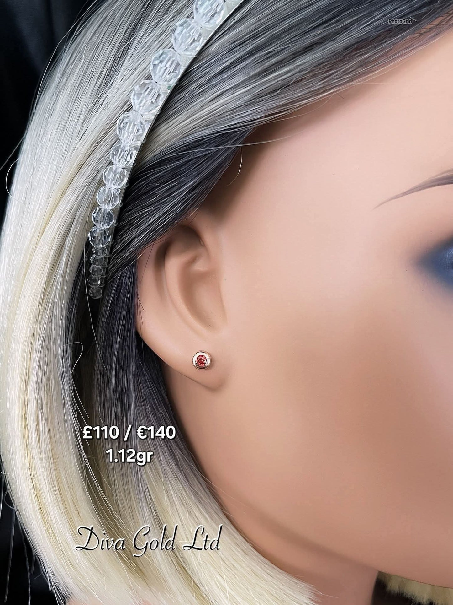 Gold 585 studs earrings with red zircon stones