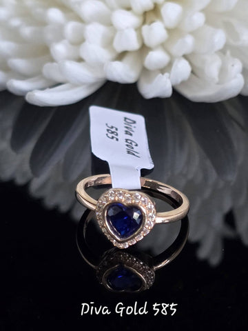 Gold women ring.Size 17