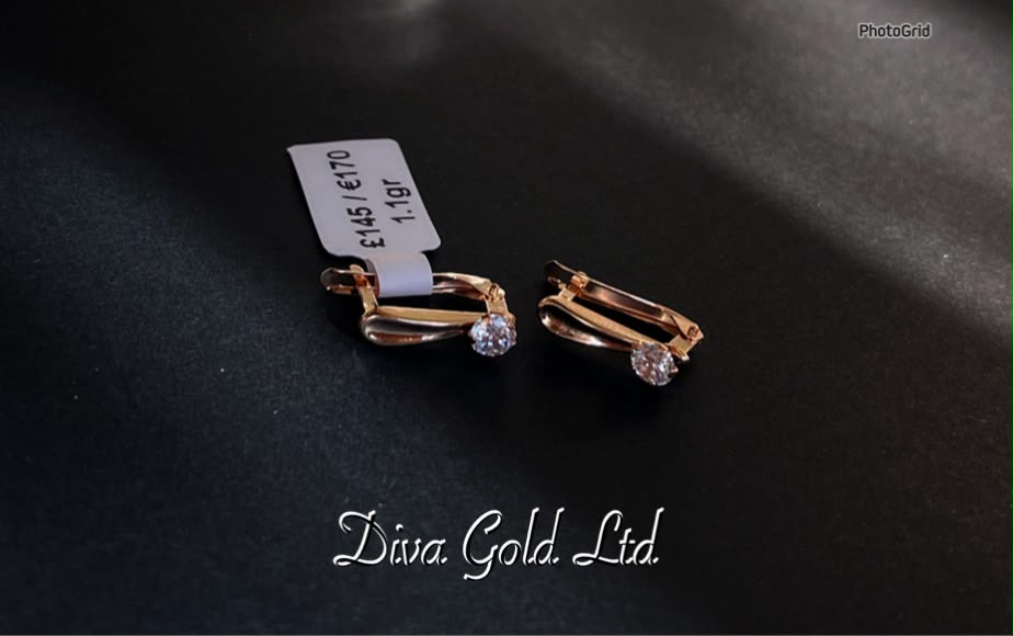 585 Gold earrings. 1.10gr