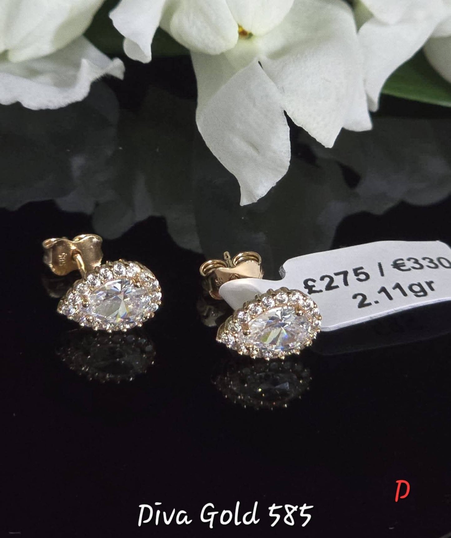 Stud gold earrings / white zircon stones