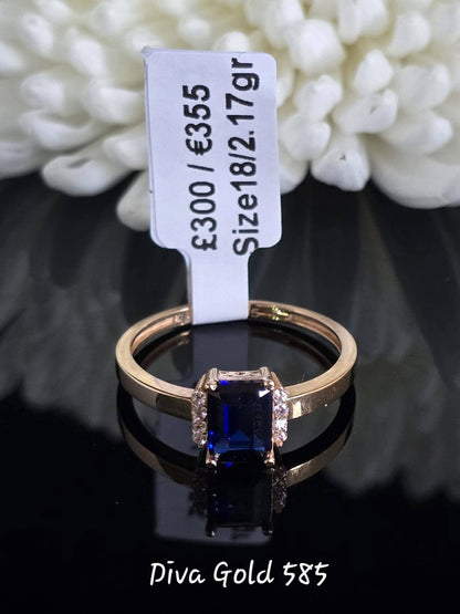 Gold women Ring.Size 18