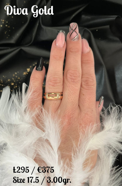 Gold ring with zircon stones Size 17.5