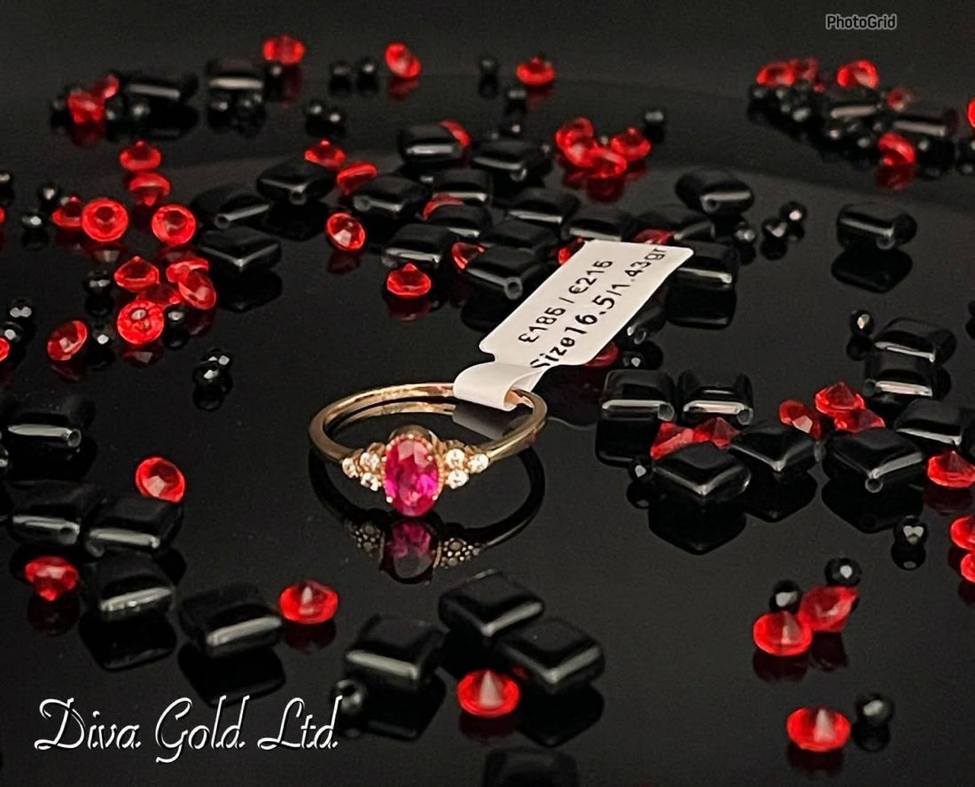 Gold women ring. Pink&white zircon stones.Size 16.5