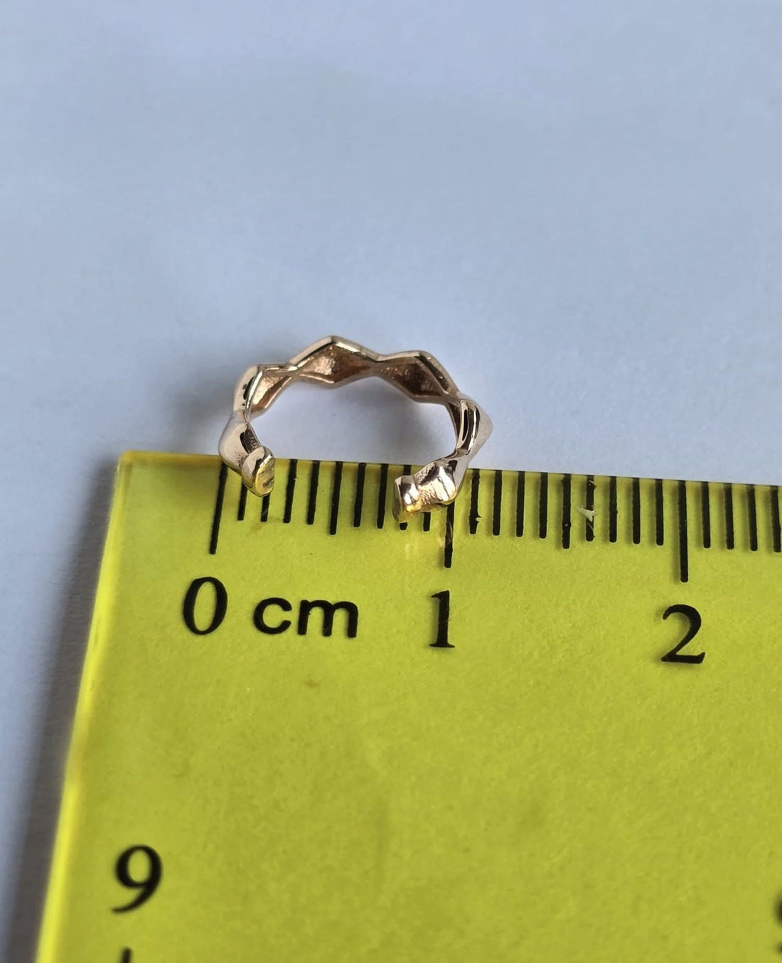 cartilage piercing. 0.46 gram