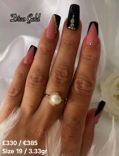 Gold ring with pearl. Size 19