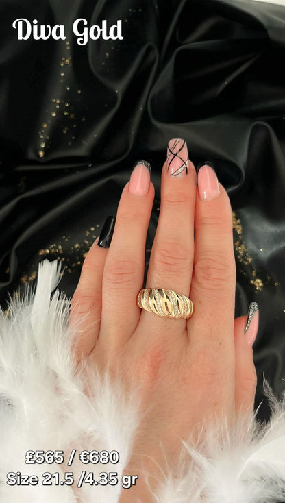 Gold women Ring with zircon stones. Size 21.5