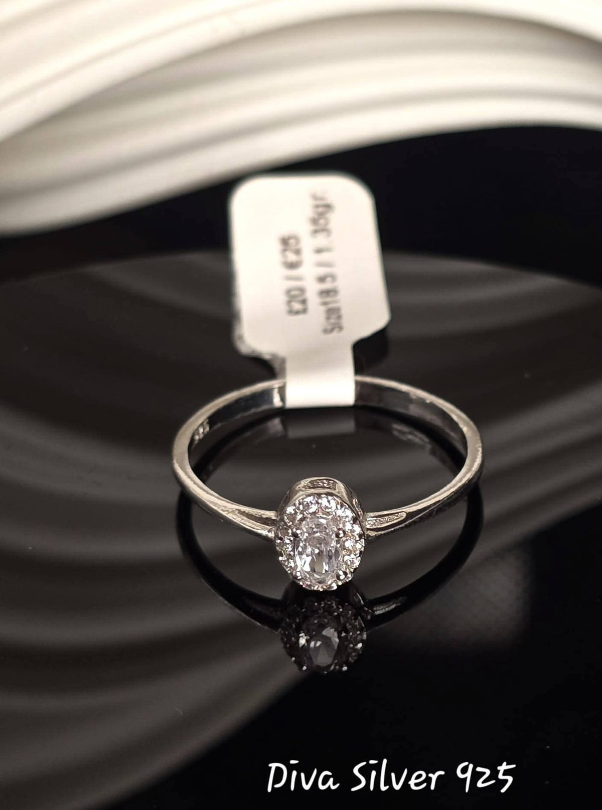 Sterling Silver Minimalistic Oval Ring