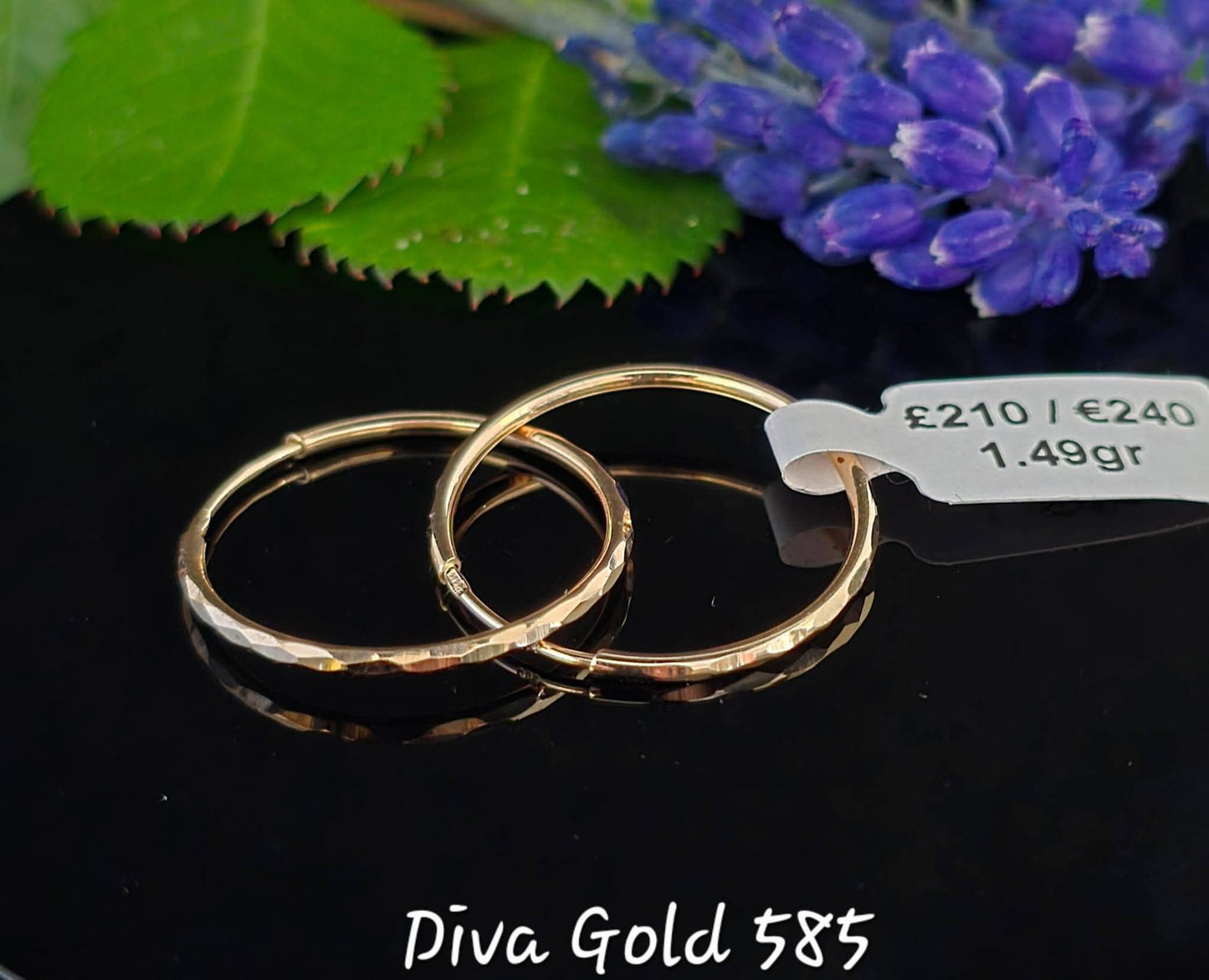 585 Gold hoop earrings. 1.49gr