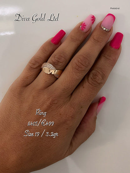 585 Gold ring. Size 19