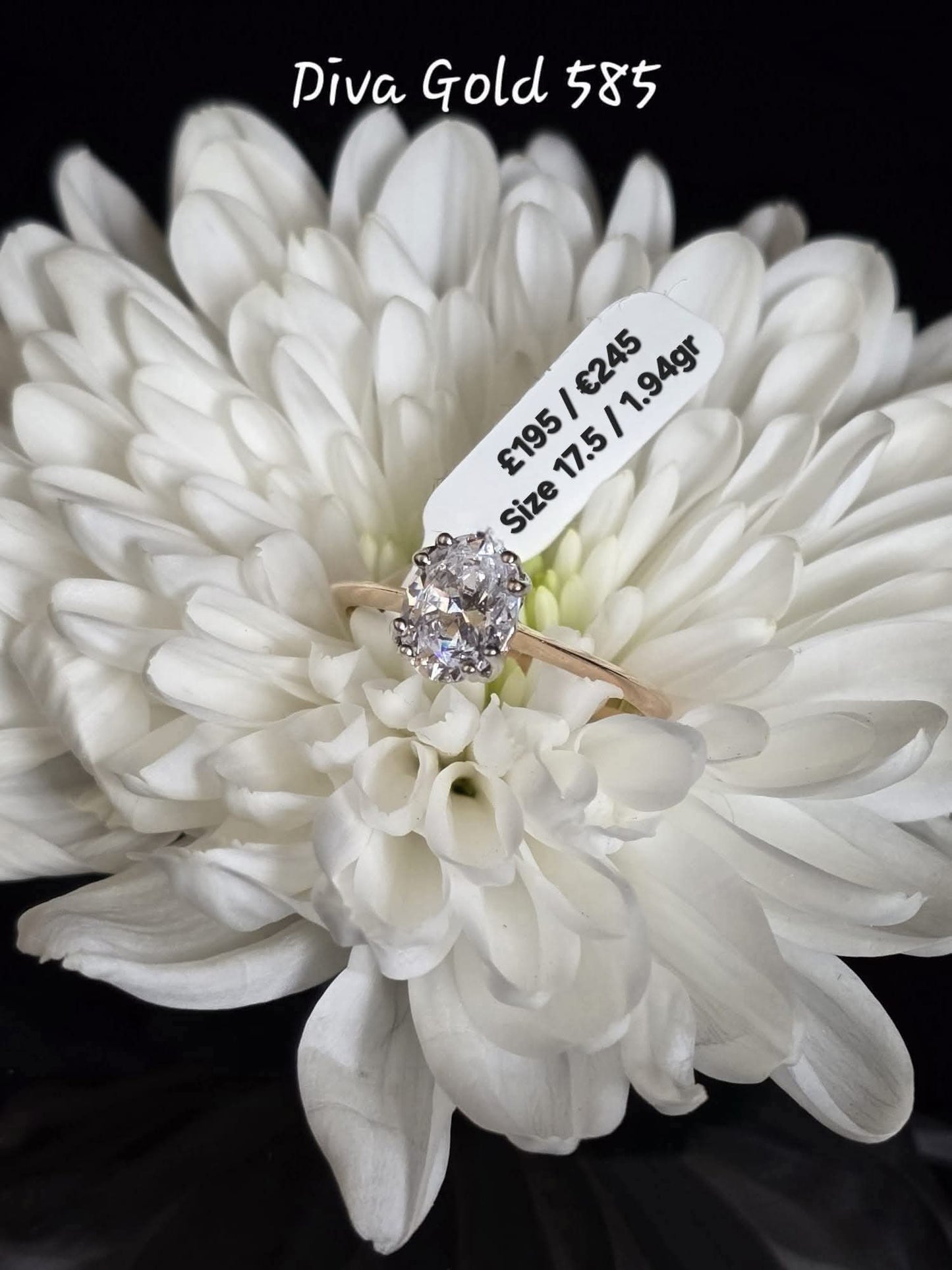 Gold ring. Size 17.5