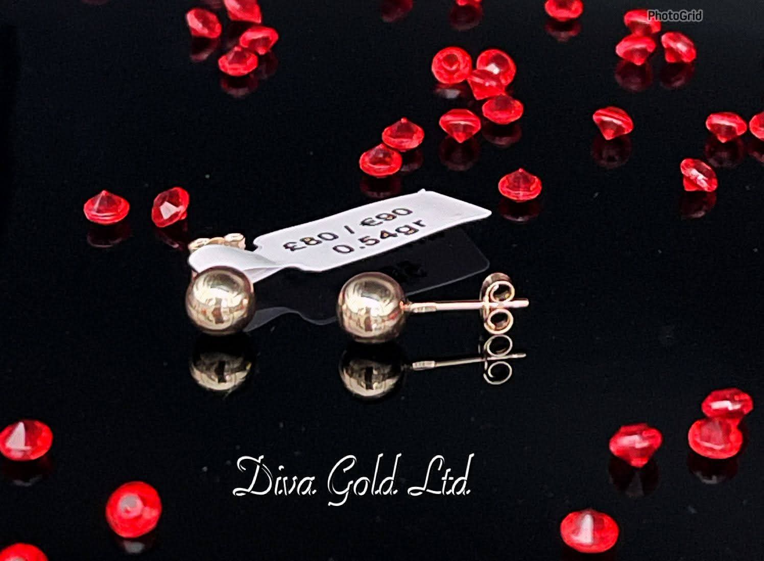 585 Gold stud earrings. 0.54 gram