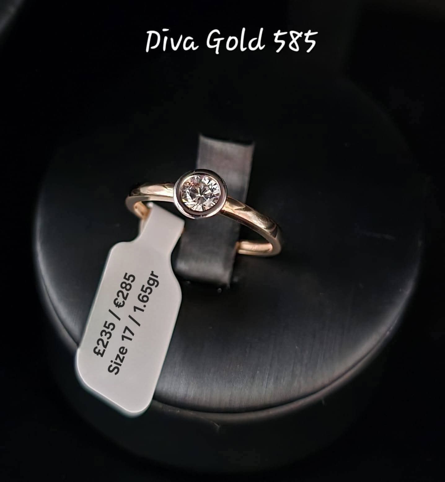 Gold women ring.Size 17