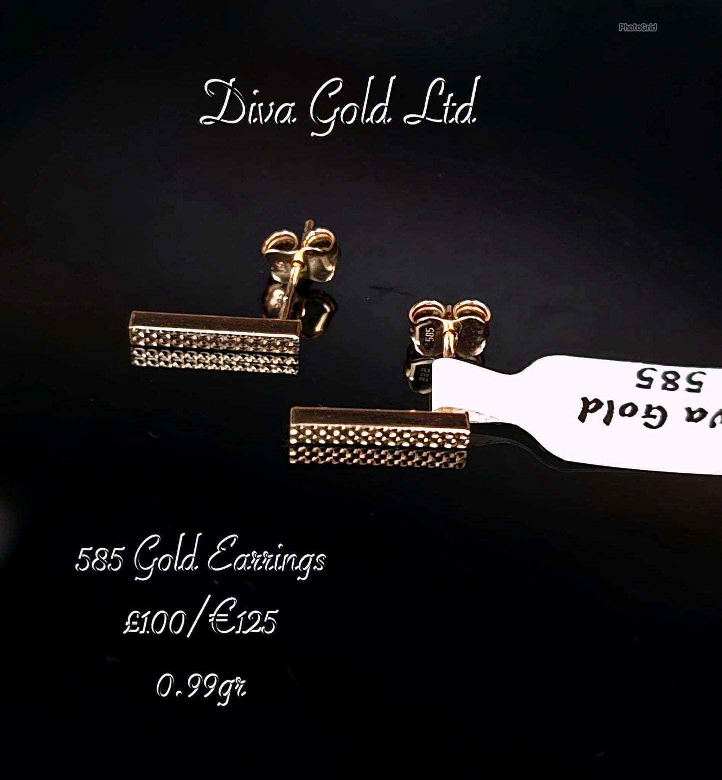 Gold 585 studs earrings.