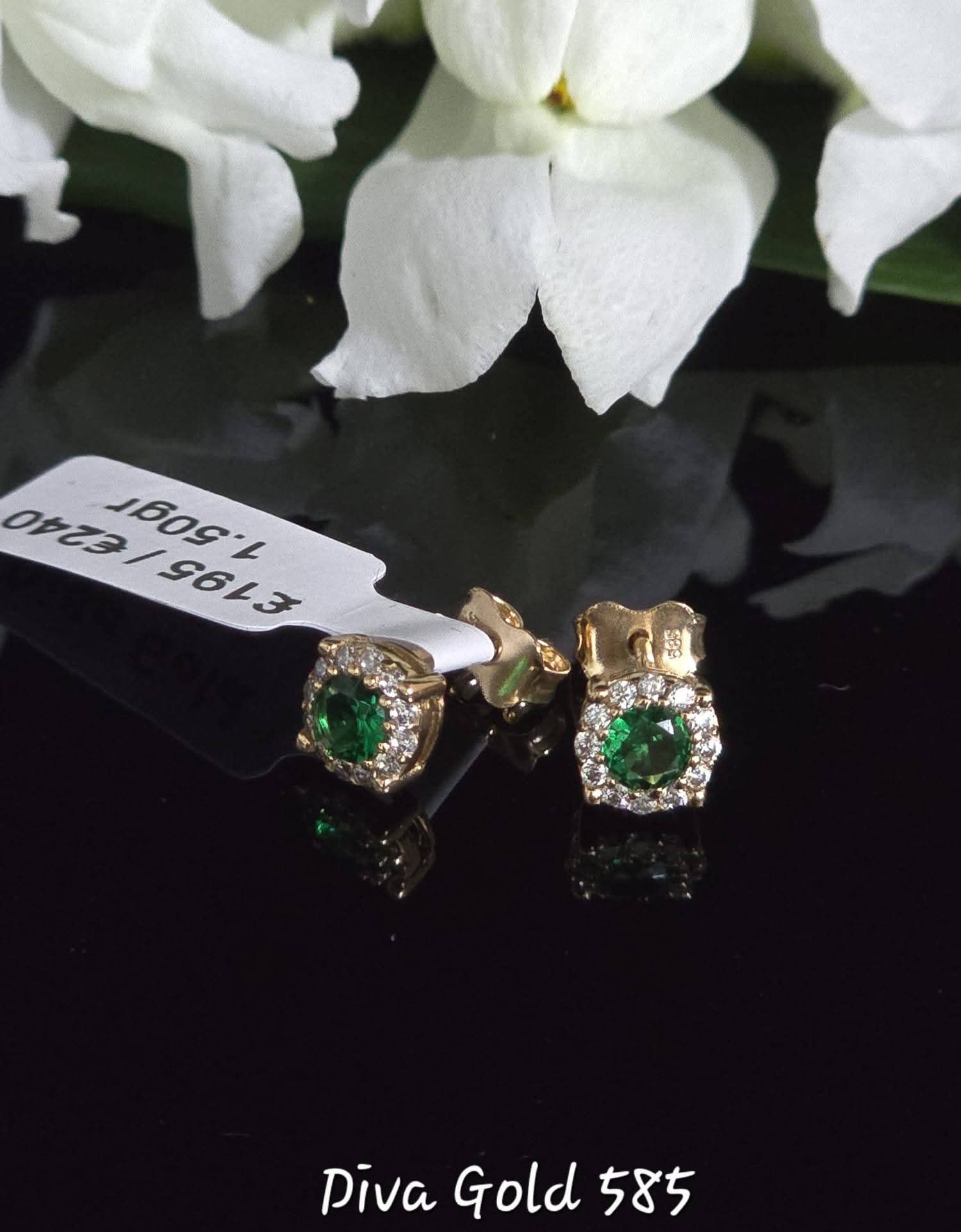 Stud gold earrings. White&green zircon stones