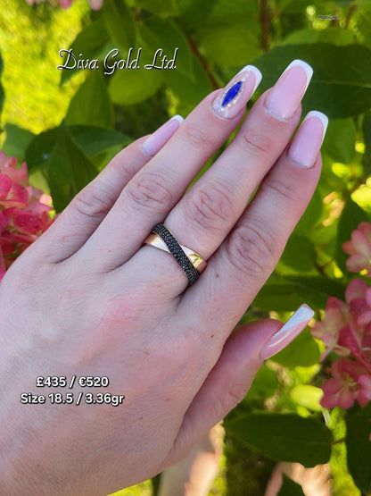 Gold women ring with black zircon stones. Size 18.5