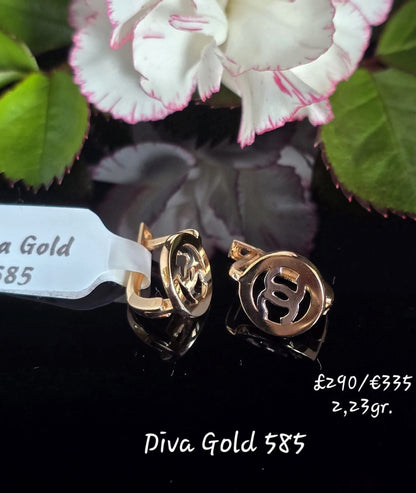 585 Gold chanel earrings. 2.23gr