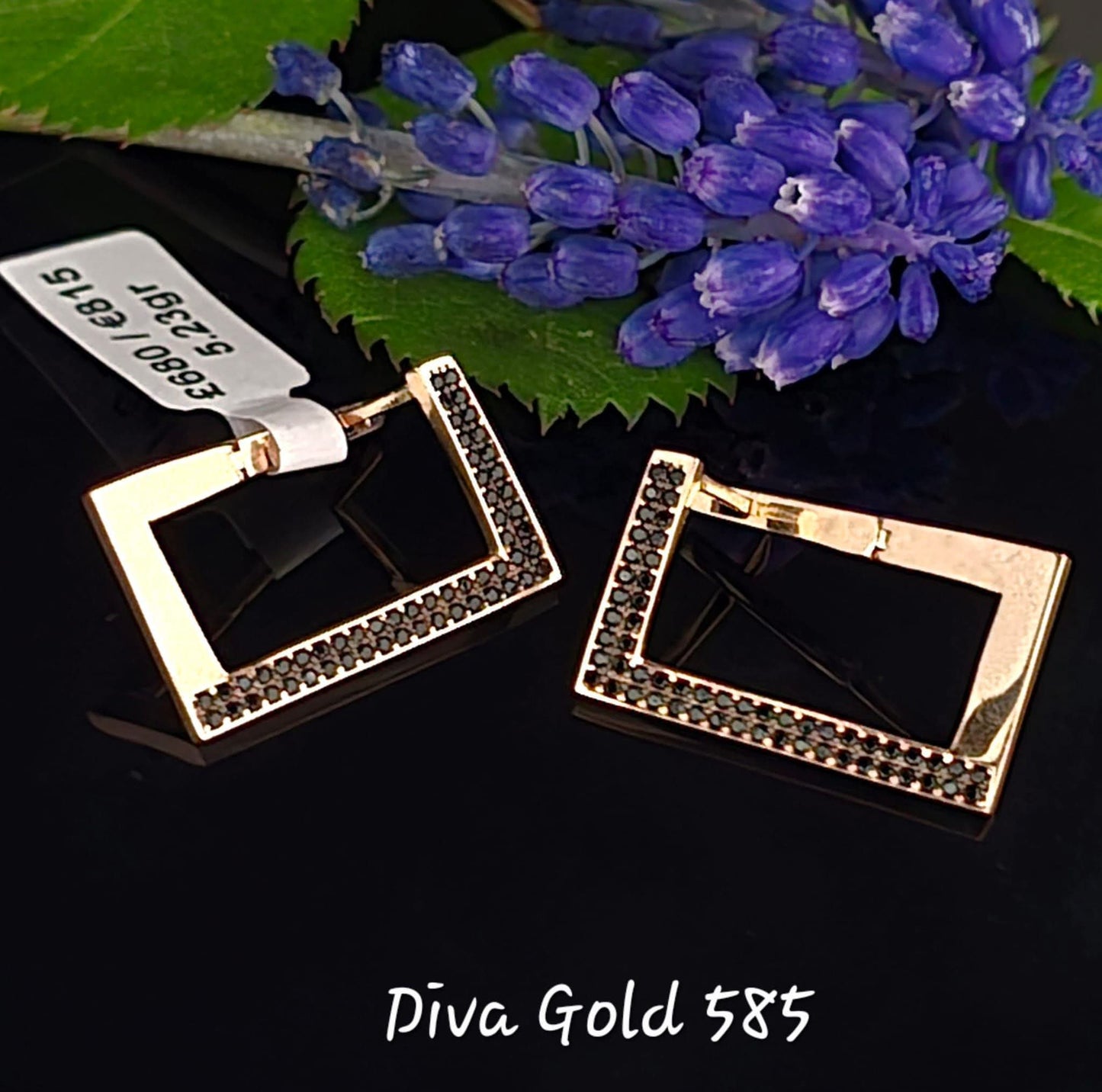 585 Gold earrings. 5.23gr