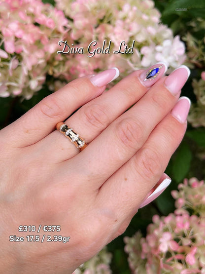 Gold women ring / white zircon stones. Size 17.5