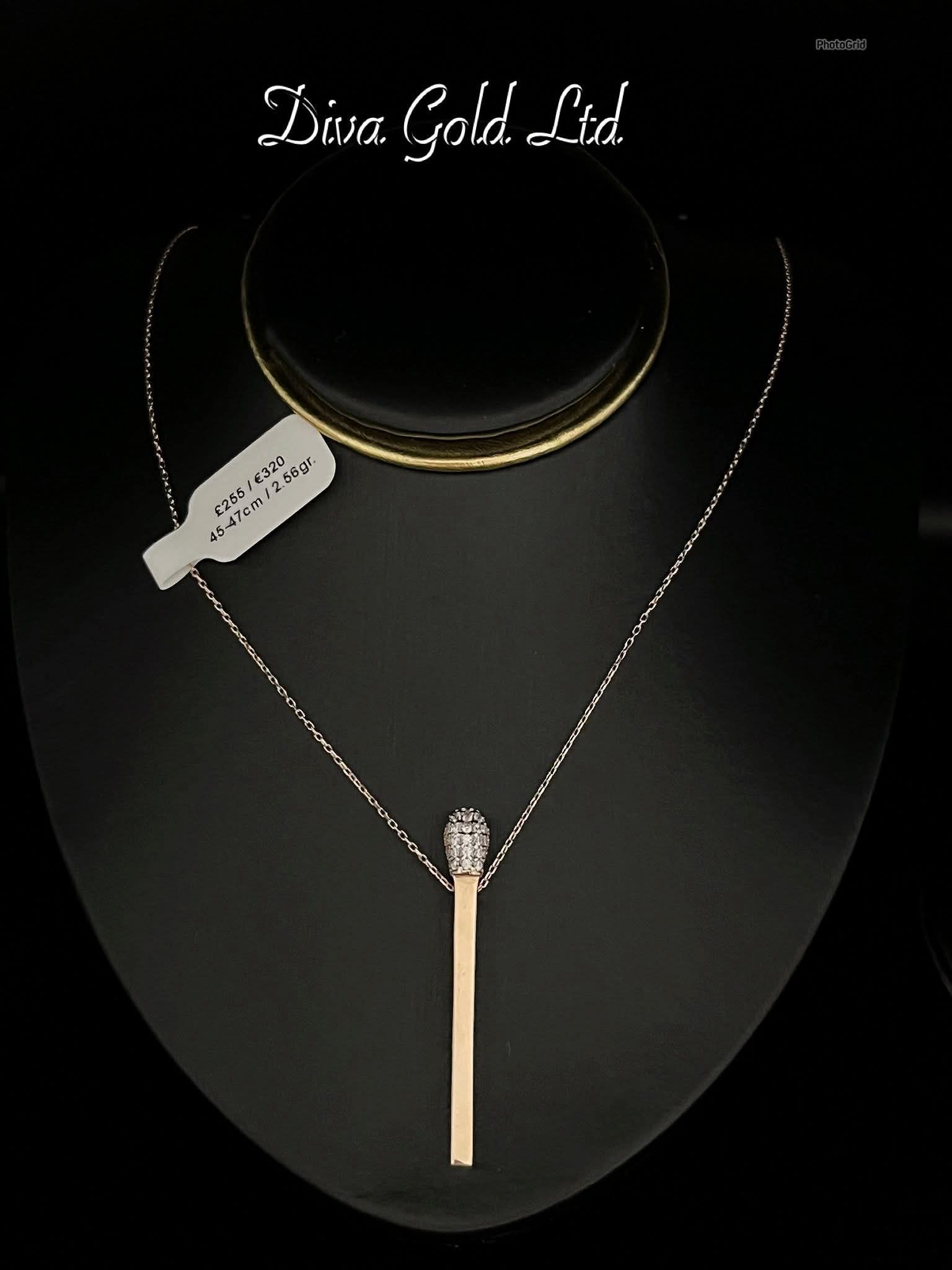 Gold chain with white zircon stones pendant. 45-47cm