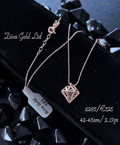 Gold Chain with pendant. 42-45cm