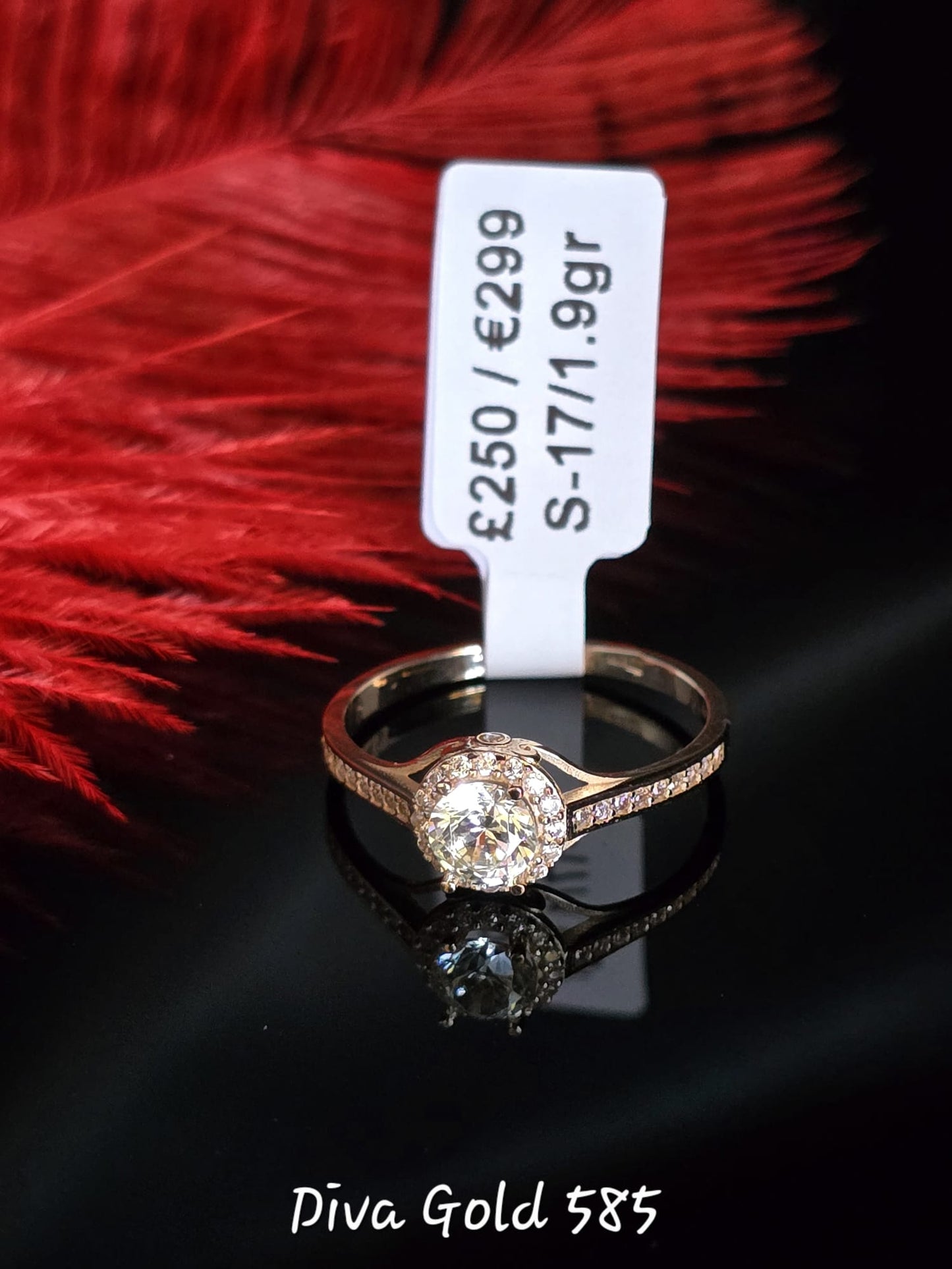585 Gold ring. Size 17