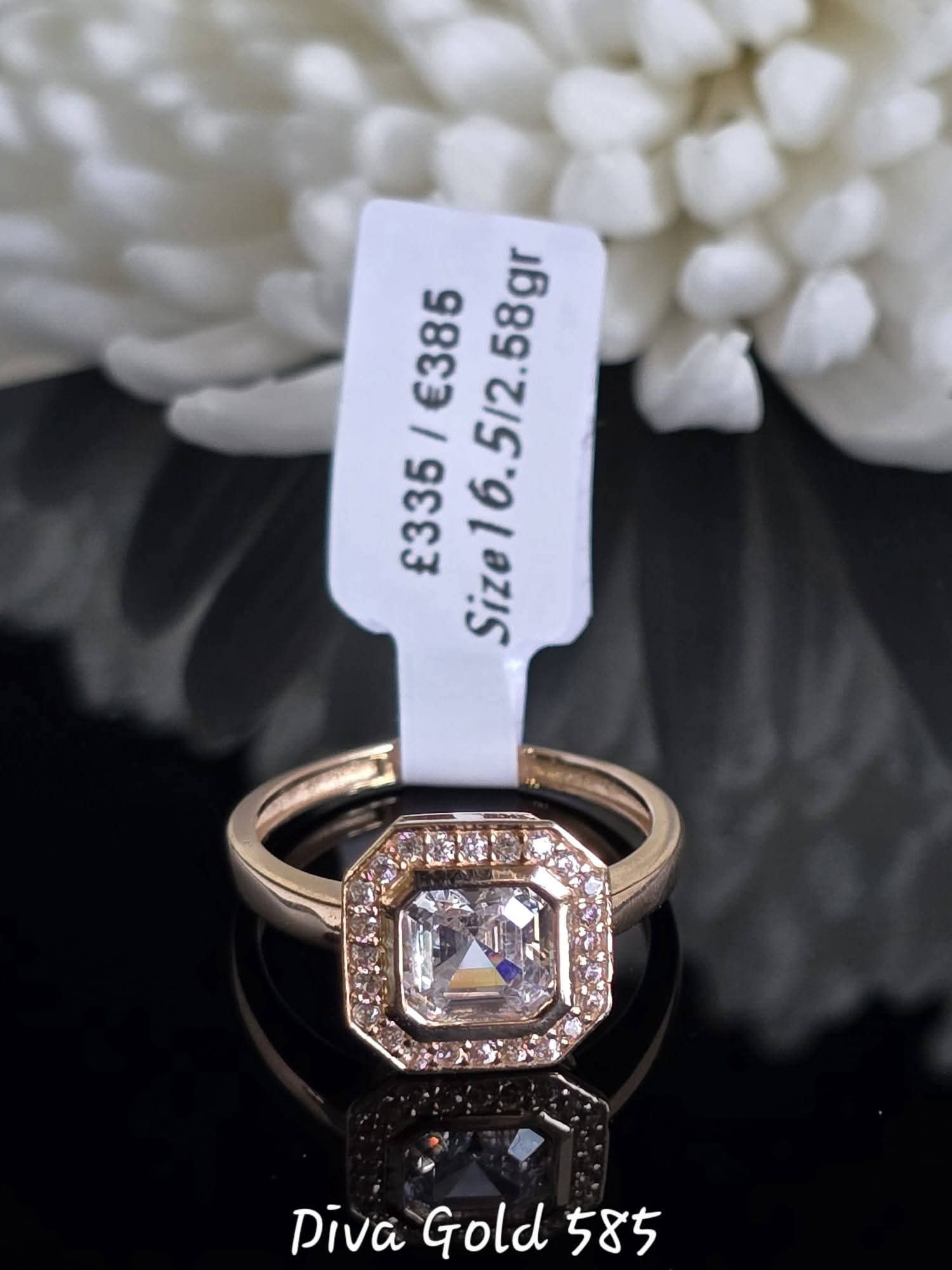 Gold women ring.Size 16.5