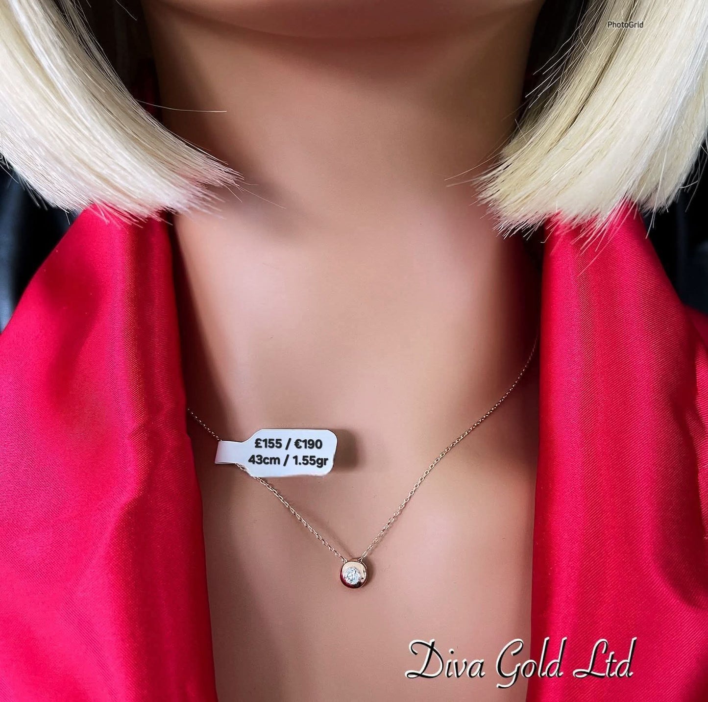 Gold chain with zircon stone pendant. 43cm