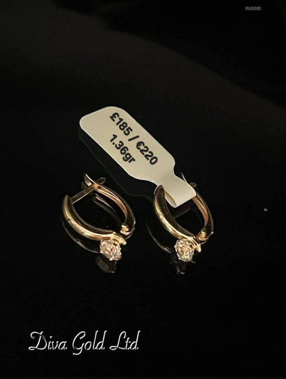 585 Gold earrings. 1.36gr