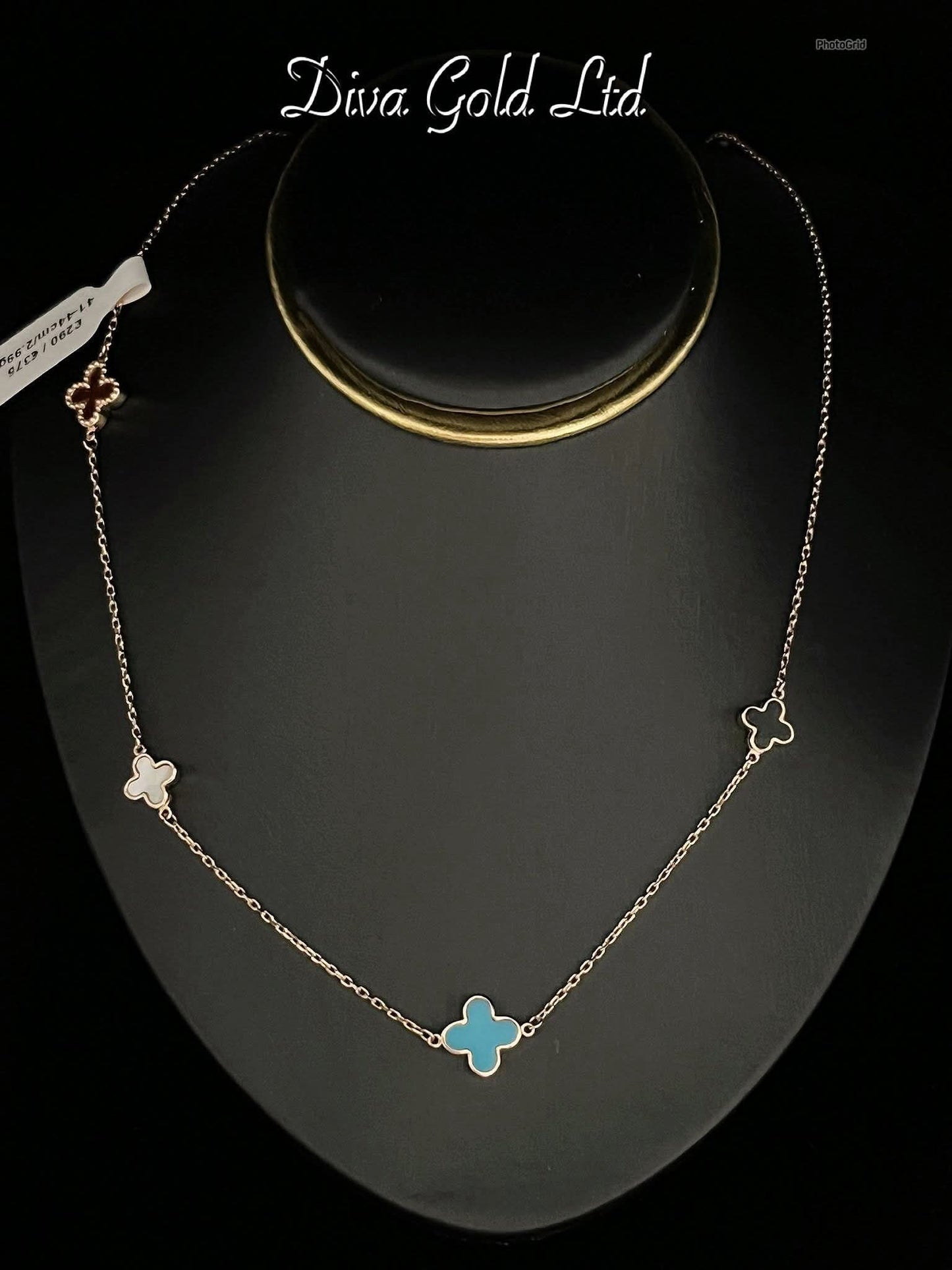 Gold chain with clovers pendants.  41-44cm